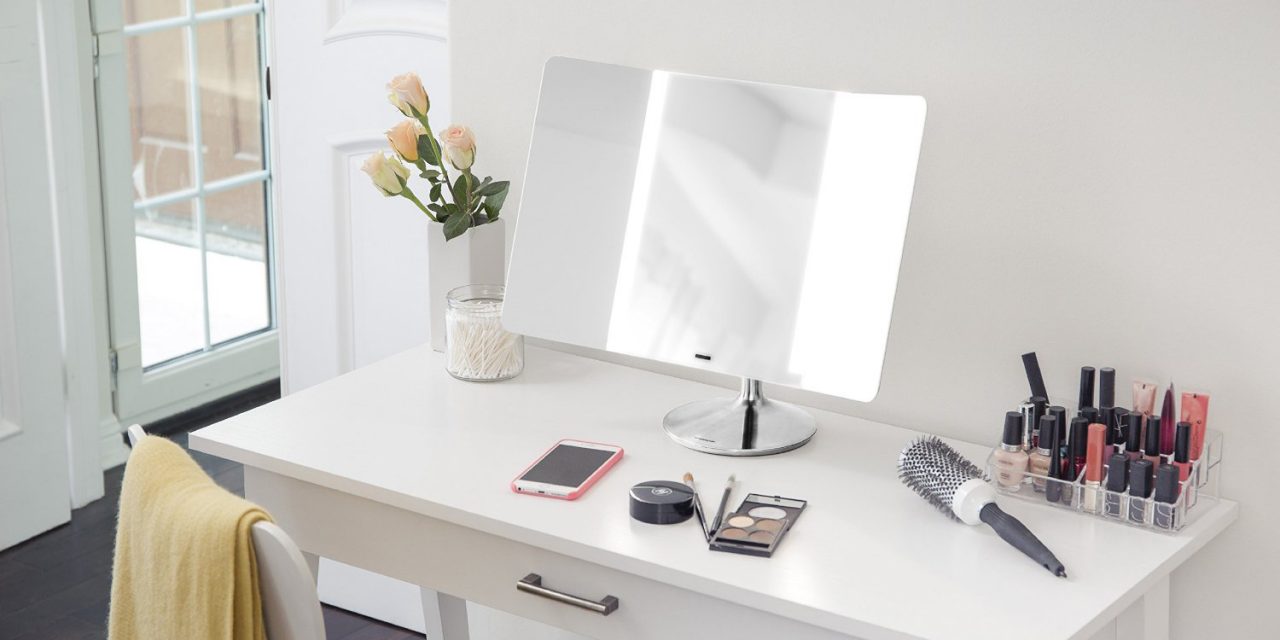 7 Best Lighted Makeup Mirrors For Flawless Illumination